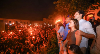 Procissão do Fogaréu reúne milhares de fiéis na cidade de Goiás